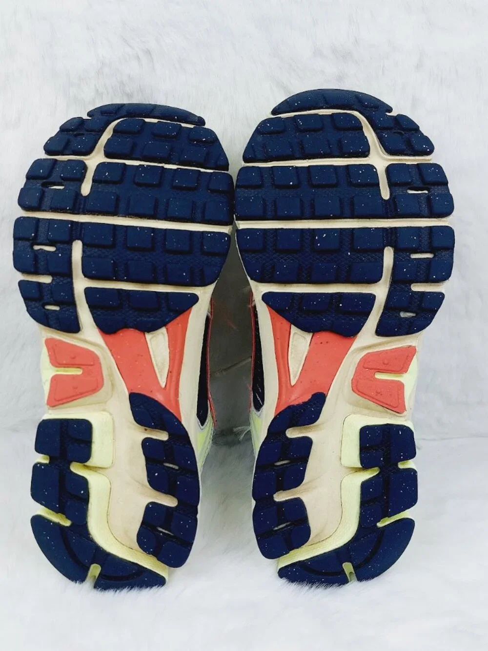 Nike Vomero 5 Girls Barely Volt Midnight Navy Pure Platinum White Sneakers Sz 2